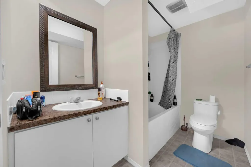 51 Coral Reef Close NE Calgary AB T3J3Y4