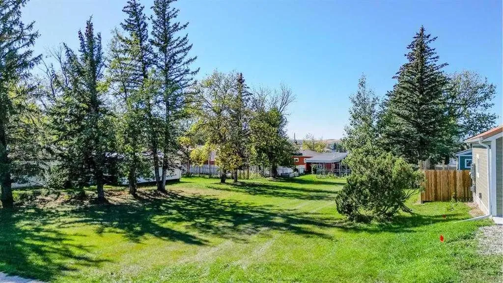 731 2 Street E Cardston AB T0K 0K0