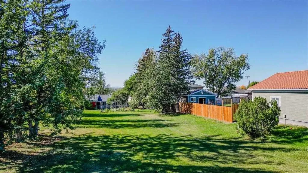 731 2 Street E Cardston AB T0K 0K0