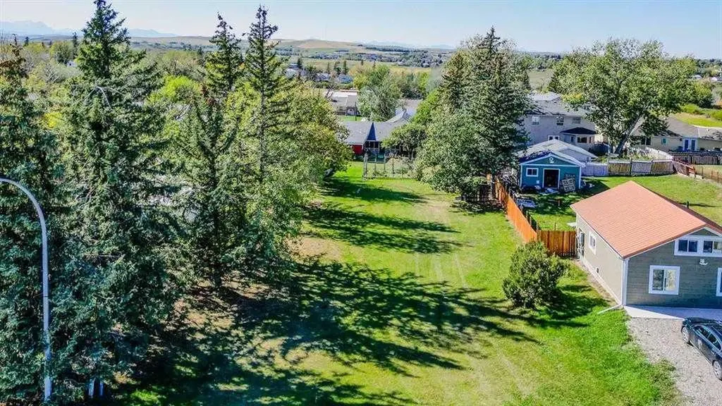 731 2 Street E Cardston AB T0K 0K0