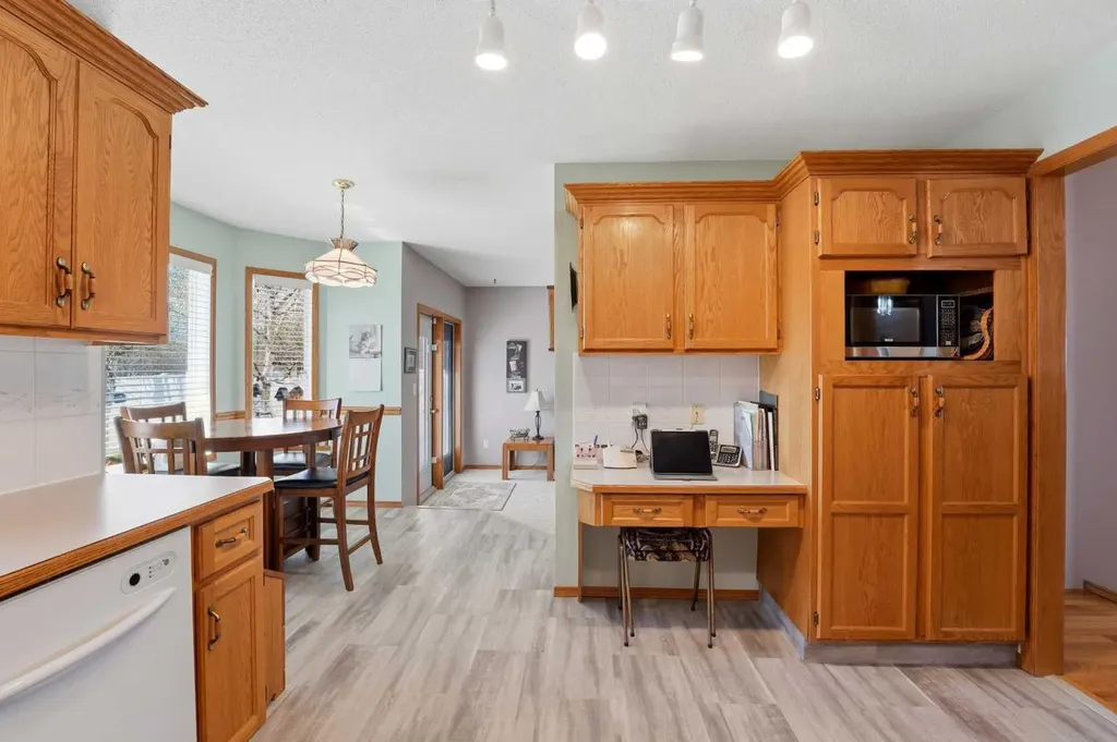 74 Donnelly Crescent Red Deer AB T4R 2L8