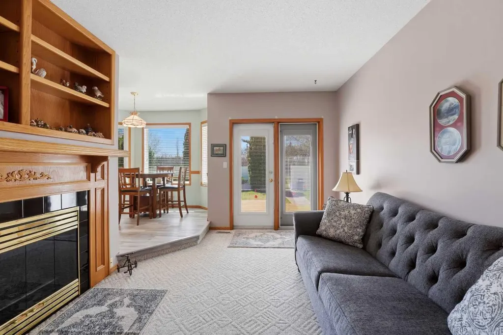 74 Donnelly Crescent Red Deer AB T4R 2L8
