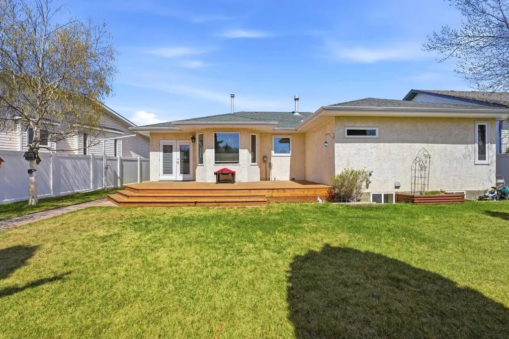 74 Donnelly Crescent Red Deer AB T4R 2L8