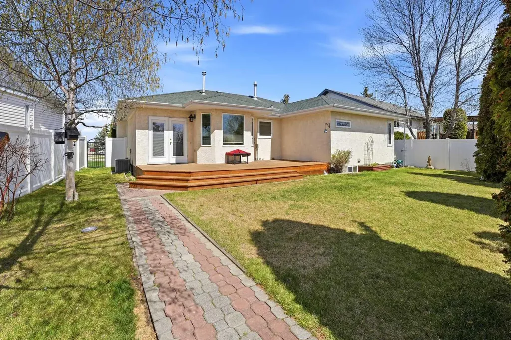 74 Donnelly Crescent Red Deer AB T4R 2L8