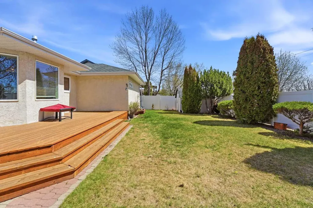 74 Donnelly Crescent Red Deer AB T4R 2L8