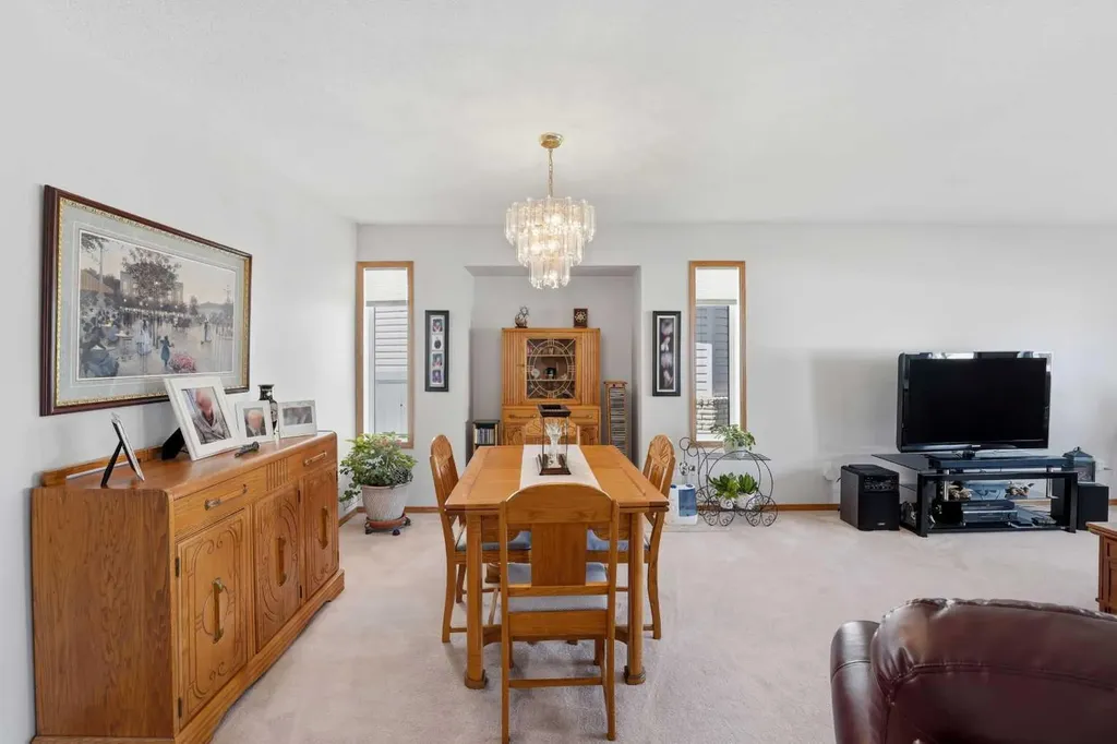74 Donnelly Crescent Red Deer AB T4R 2L8