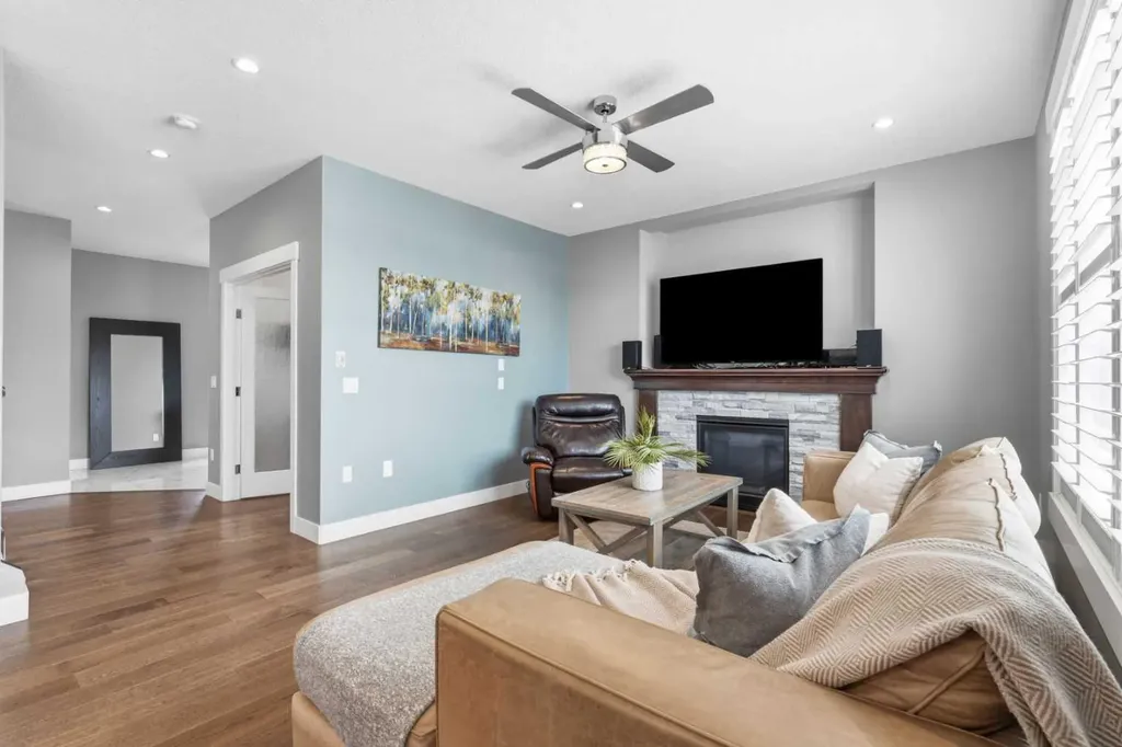 660 Harrison Court Crossfield AB T0M0S0