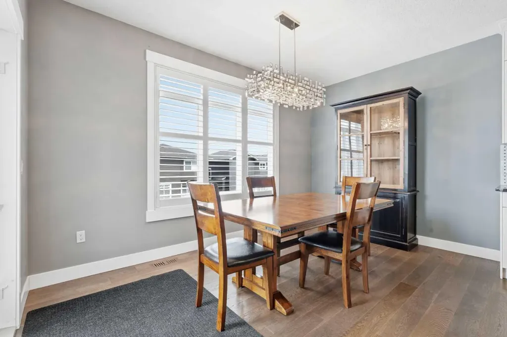 660 Harrison Court Crossfield AB T0M0S0