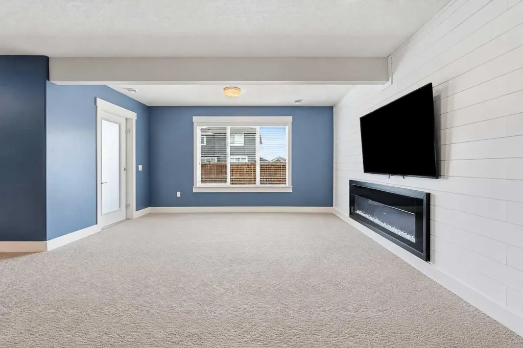 660 Harrison Court Crossfield AB T0M0S0