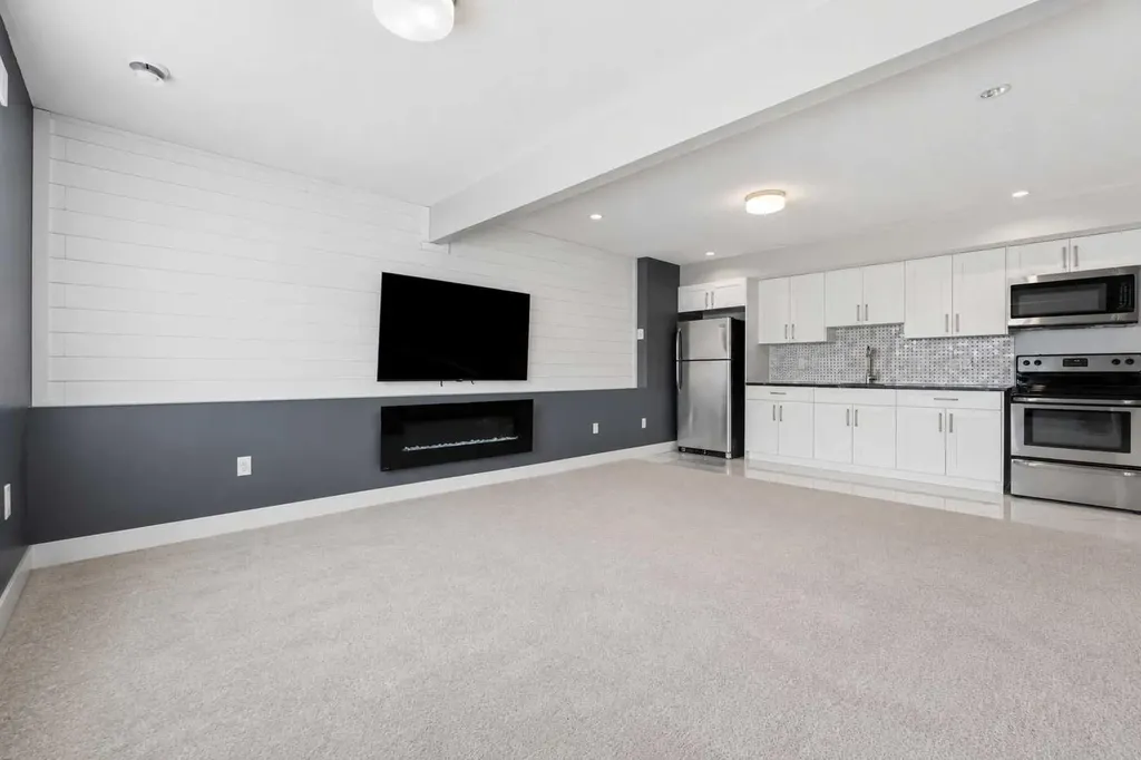 660 Harrison Court Crossfield AB T0M0S0