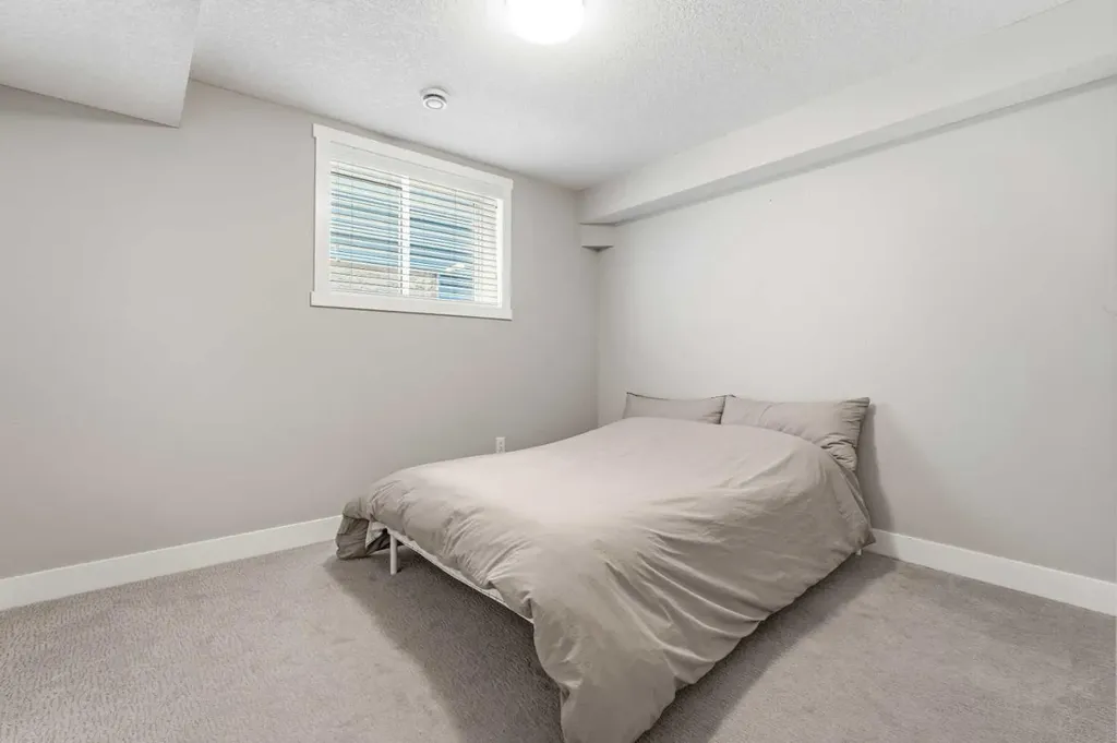 660 Harrison Court Crossfield AB T0M0S0