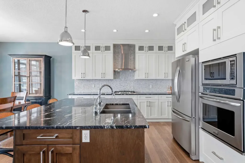 660 Harrison Court Crossfield AB T0M0S0