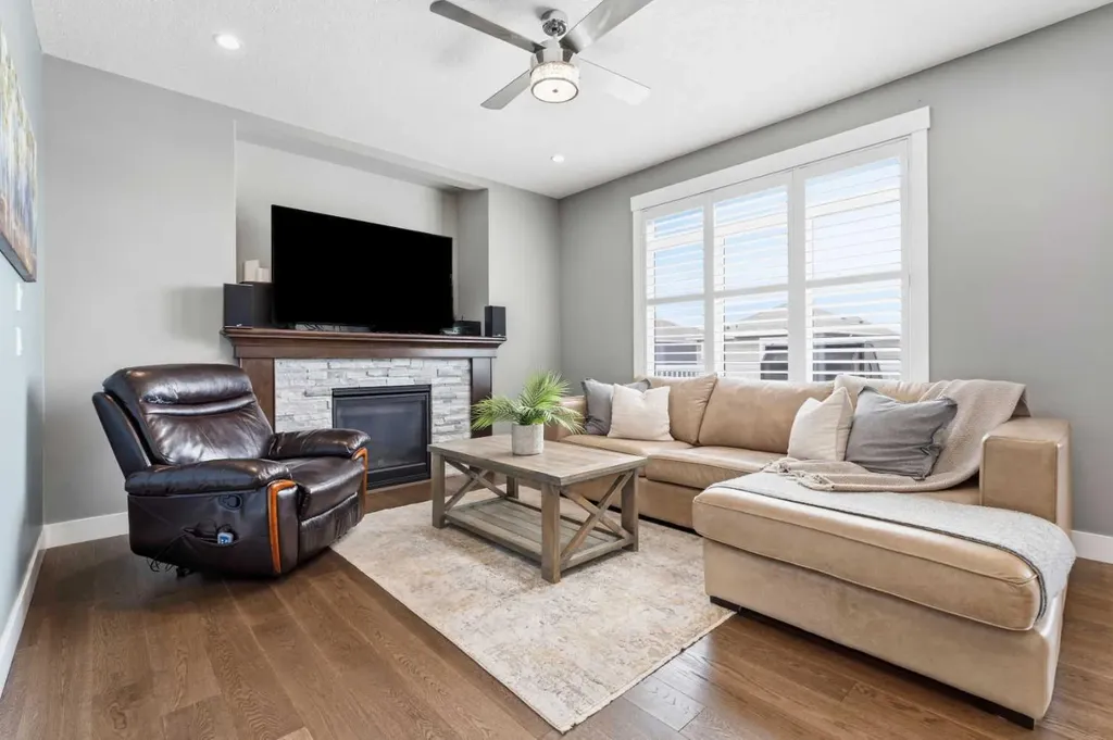 660 Harrison Court Crossfield AB T0M0S0