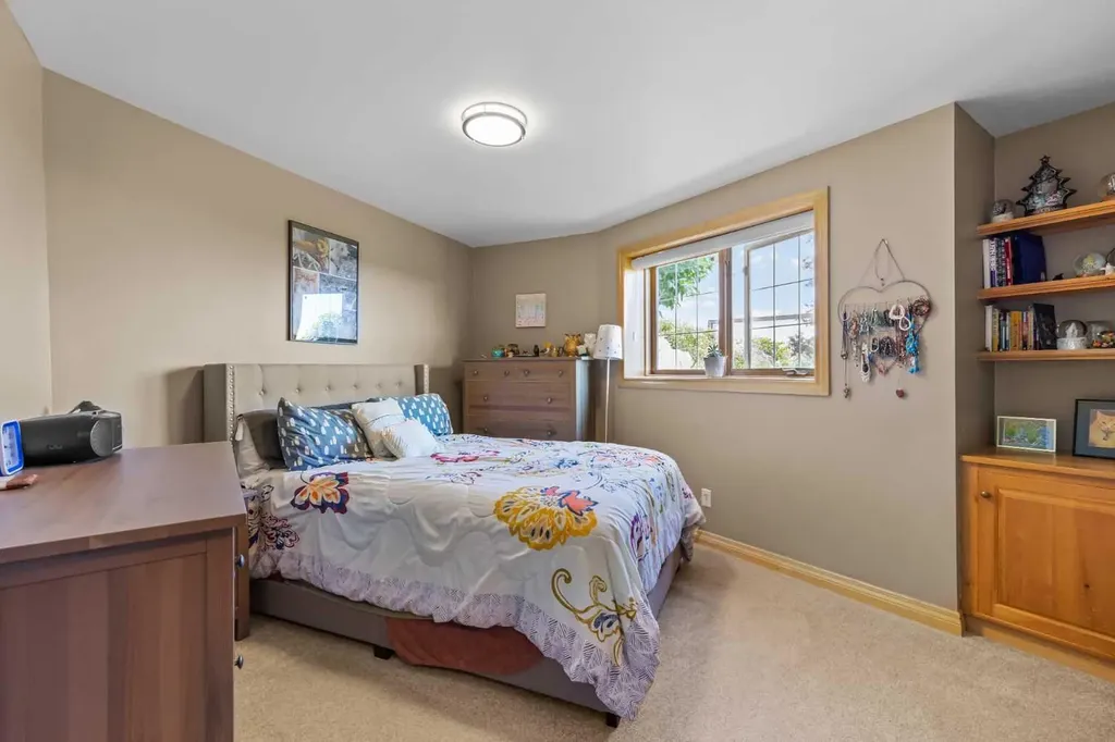 98 Equestrian Drive Rural Rocky View County AB T3R 1C9