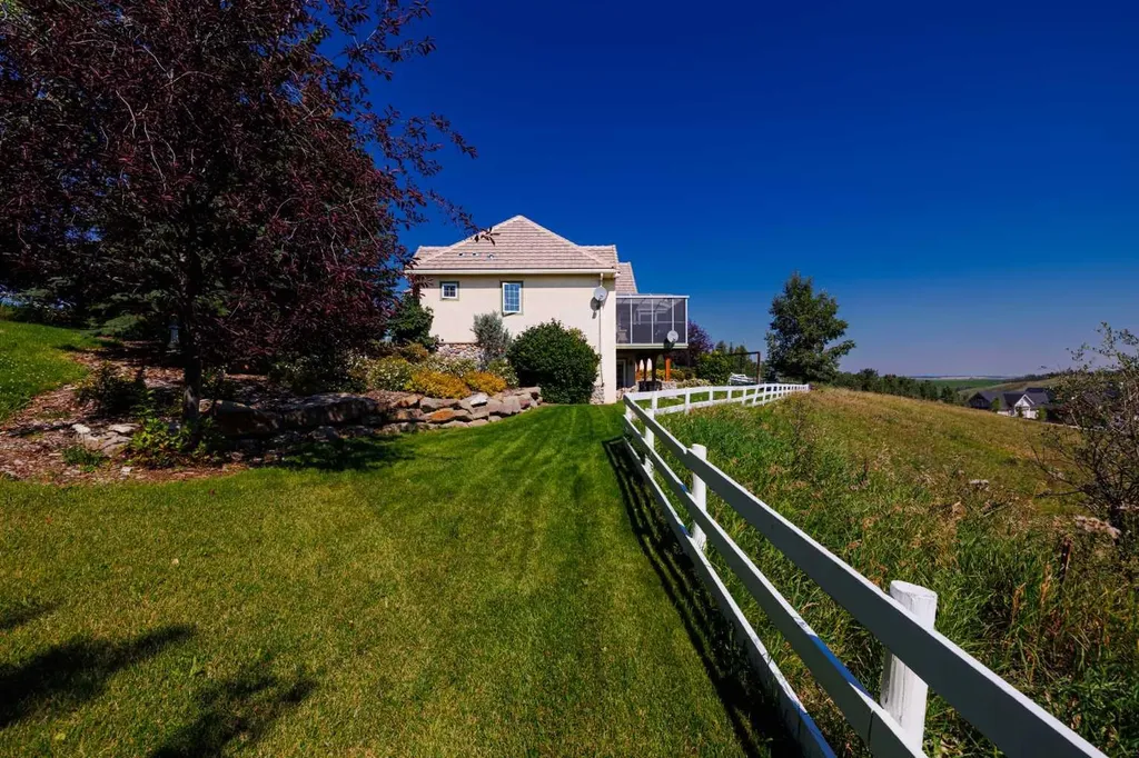 98 Equestrian Drive Rural Rocky View County AB T3R 1C9