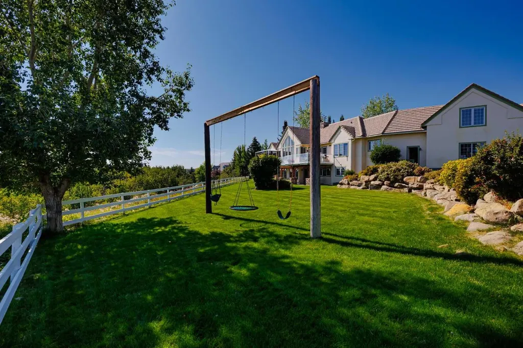 98 Equestrian Drive Rural Rocky View County AB T3R 1C9