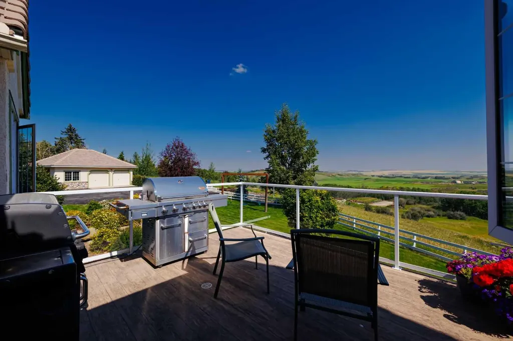 98 Equestrian Drive Rural Rocky View County AB T3R 1C9