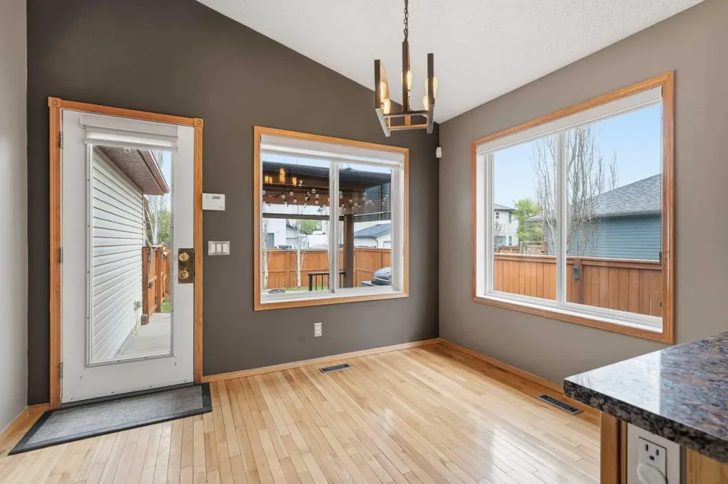203 West Creek Close Chestermere AB T1X 1M3