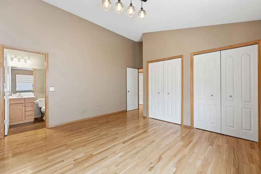 203 West Creek Close Chestermere AB T1X 1M3