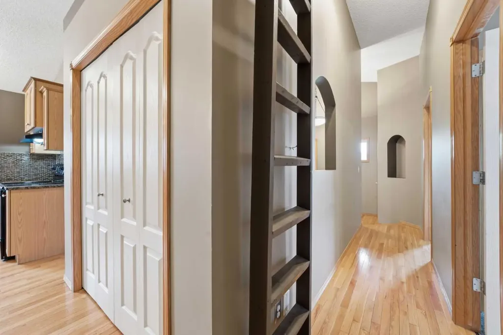 203 West Creek Close Chestermere AB T1X 1M3