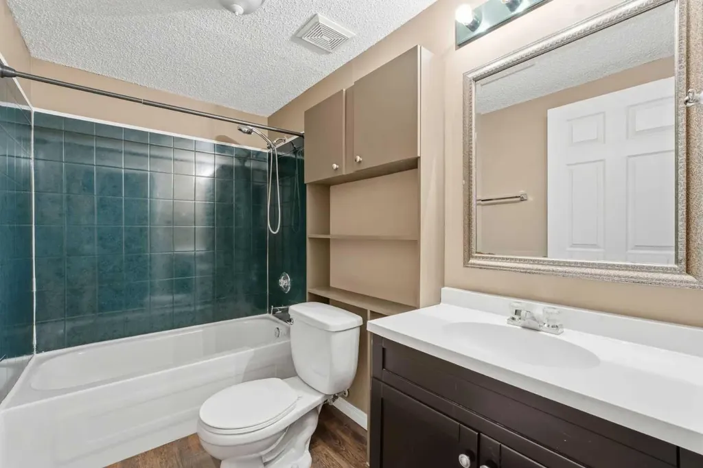 203 West Creek Close Chestermere AB T1X 1M3