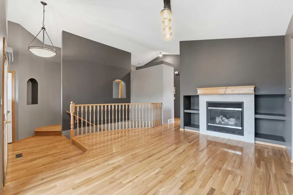 203 West Creek Close Chestermere AB T1X 1M3