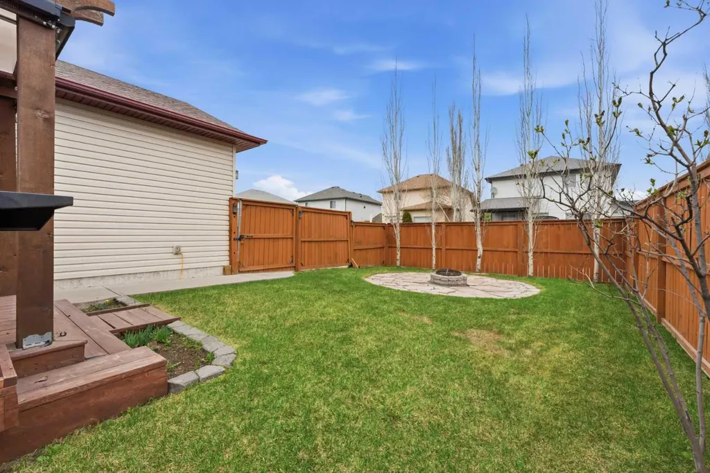 203 West Creek Close Chestermere AB T1X 1M3