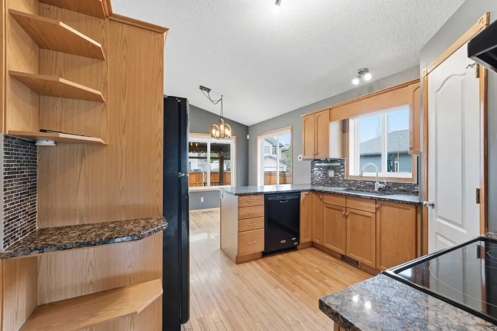 203 West Creek Close Chestermere AB T1X 1M3