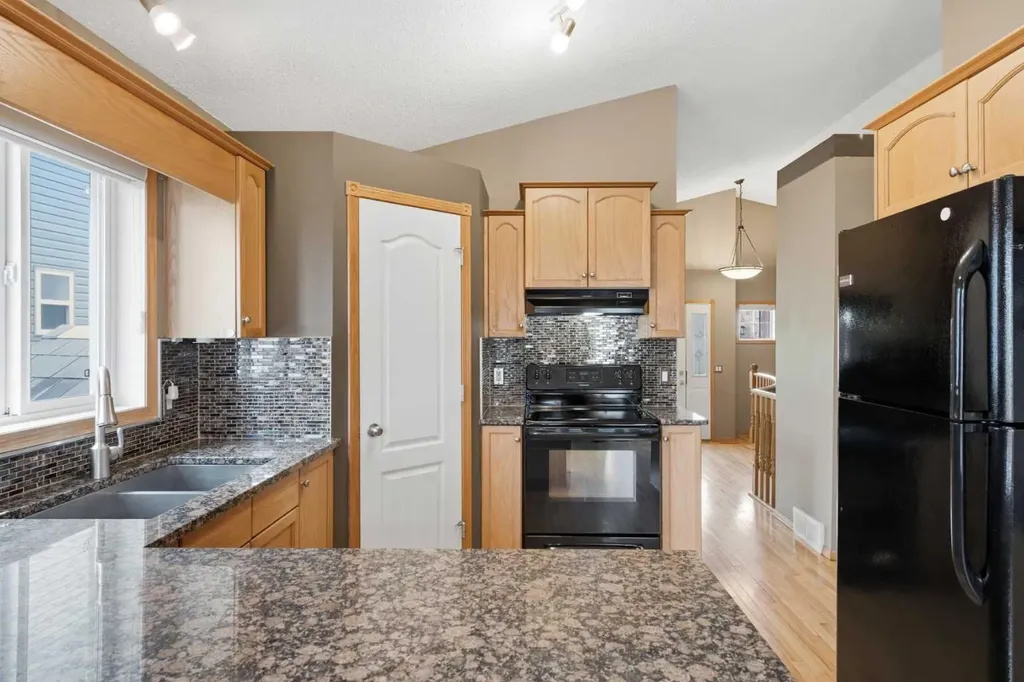 203 West Creek Close Chestermere AB T1X 1M3