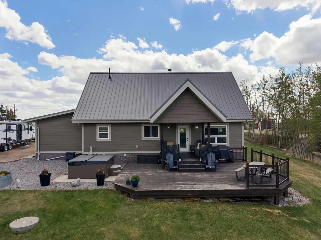30-36006 Highway 2 Service Road South Rural Red Deer County AB T4G0G6