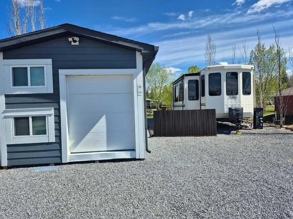 10046 Township Road 422 Rural Ponoka County AB T4J 1V9