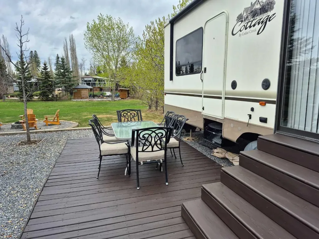 10046 Township Road 422 Rural Ponoka County AB T4J 1V9