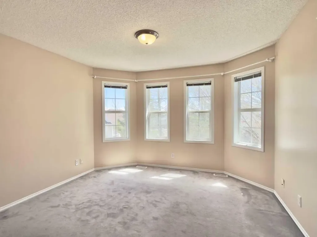 206 Tuscany Drive NW Calgary AB T3L 2C4