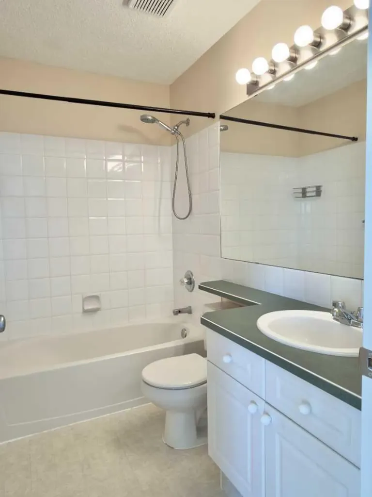 206 Tuscany Drive NW Calgary AB T3L 2C4