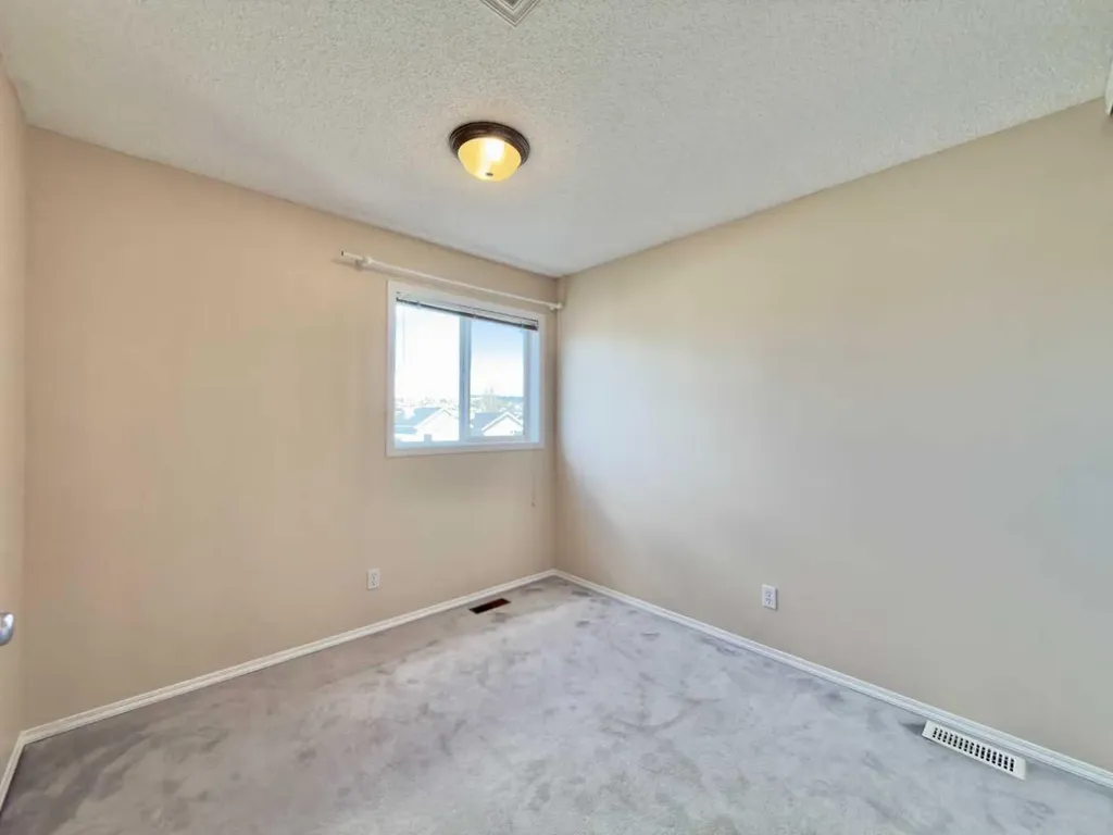 206 Tuscany Drive NW Calgary AB T3L 2C4