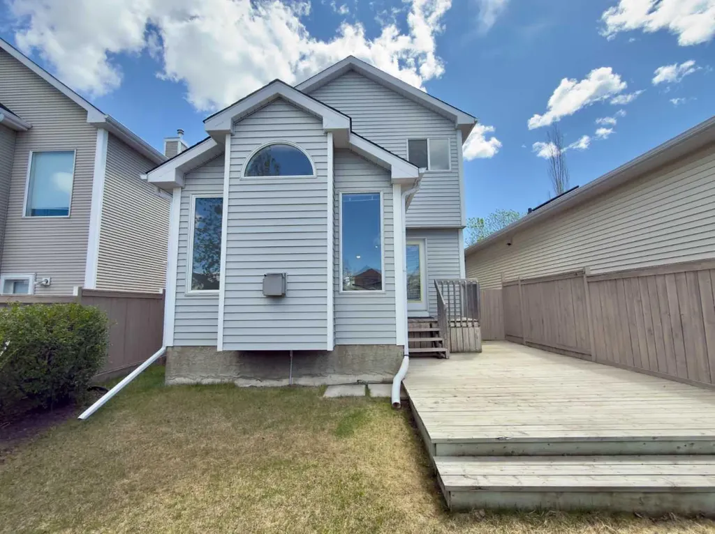 206 Tuscany Drive NW Calgary AB T3L 2C4