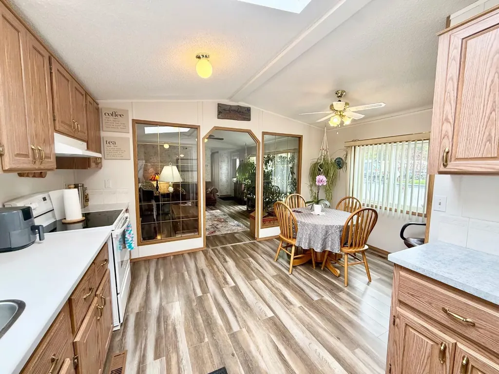 102 Nickerson Avenue Hinton AB T7V 1A6