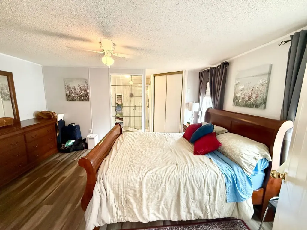102 Nickerson Avenue Hinton AB T7V 1A6