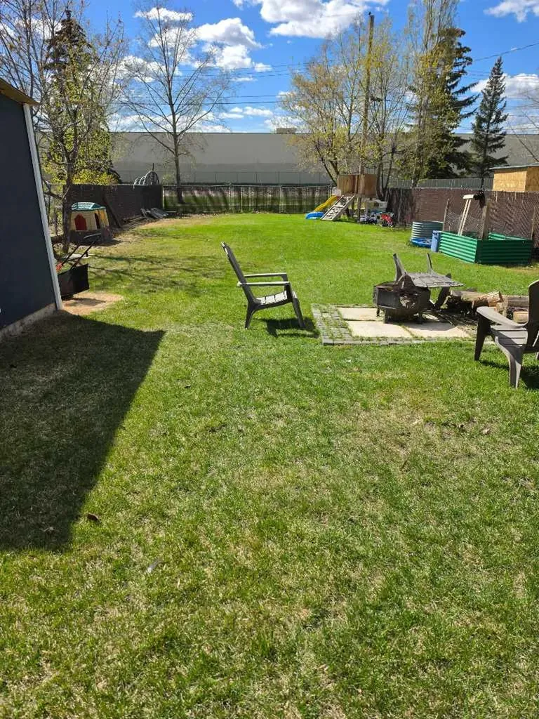11306 97 Street Grande Prairie AB T8V 3X9