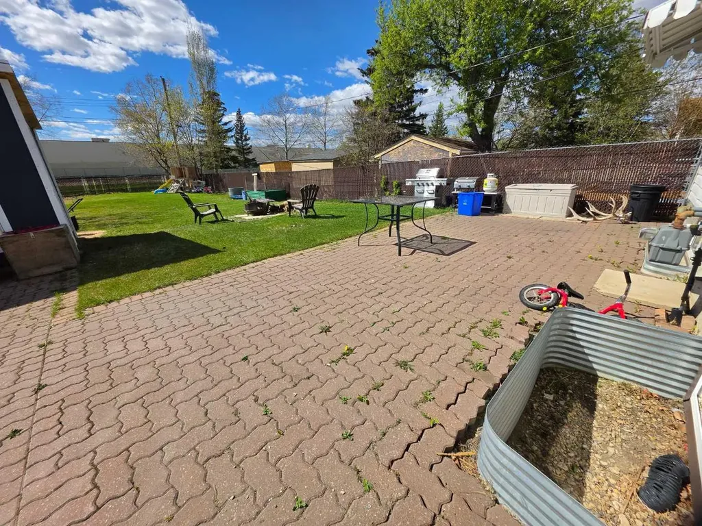 11306 97 Street Grande Prairie AB T8V 3X9