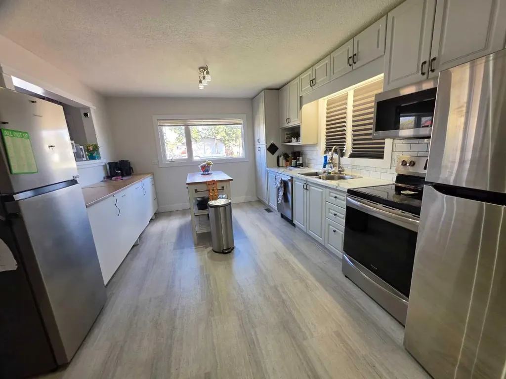 11306 97 Street Grande Prairie AB T8V 3X9