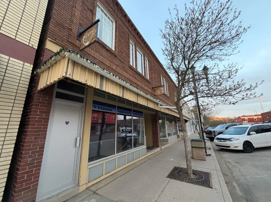 80 3 Avenue Drumheller AB T0J0Y0