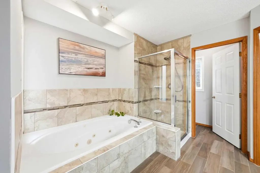 44 Gleneagles View Cochrane AB T4C 1P1