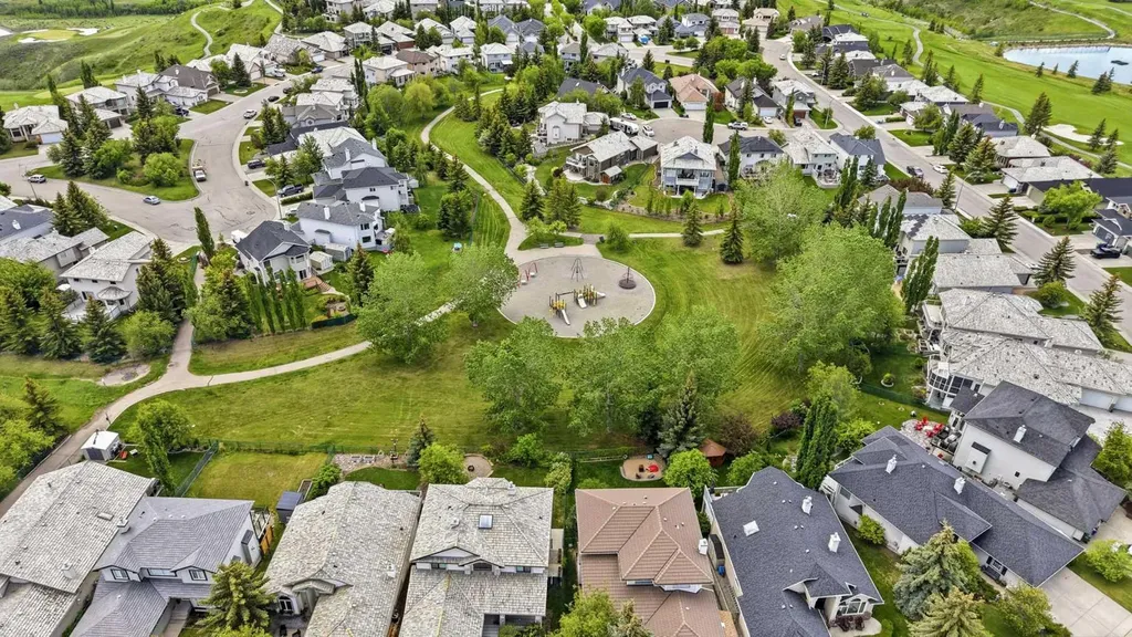 44 Gleneagles View Cochrane AB T4C 1P1