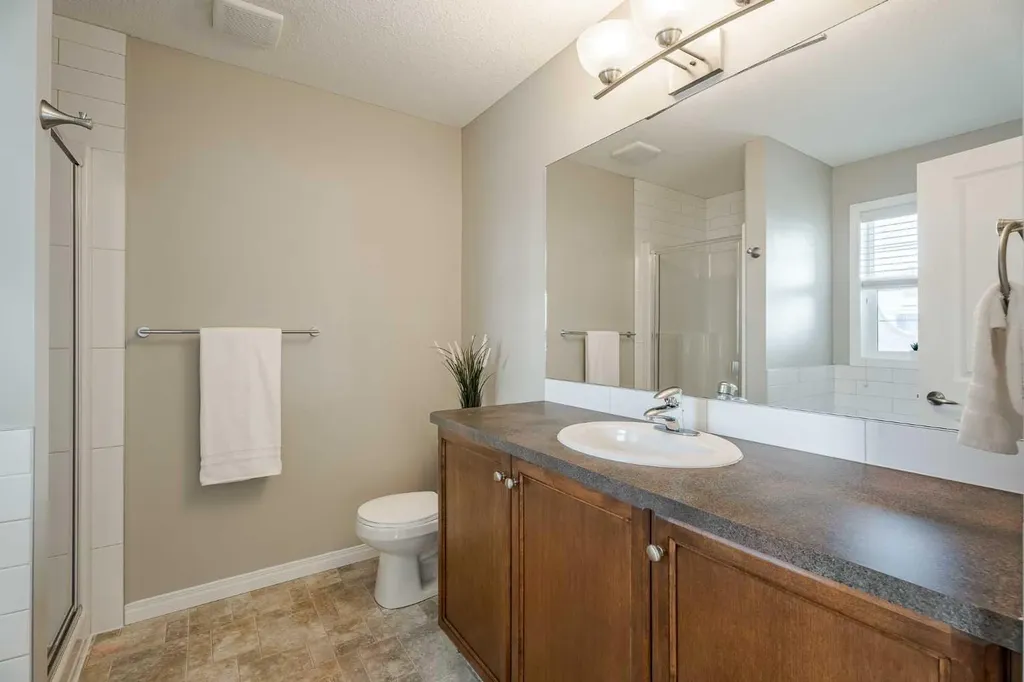 1001 8 Street NW Airdrie AB T4B 0W5