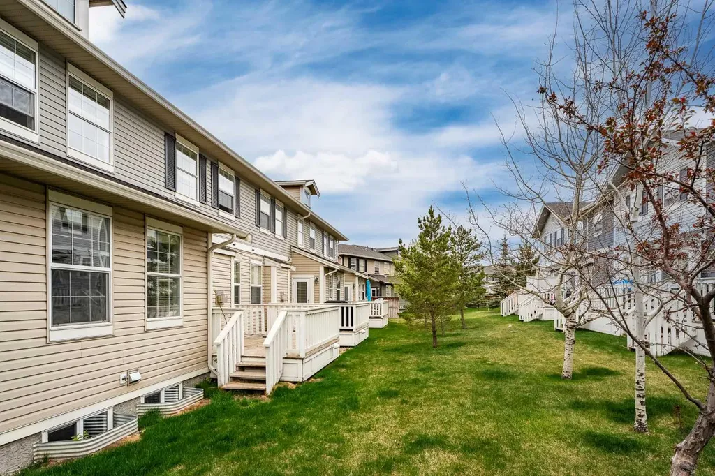 1001 8 Street NW Airdrie AB T4B 0W5