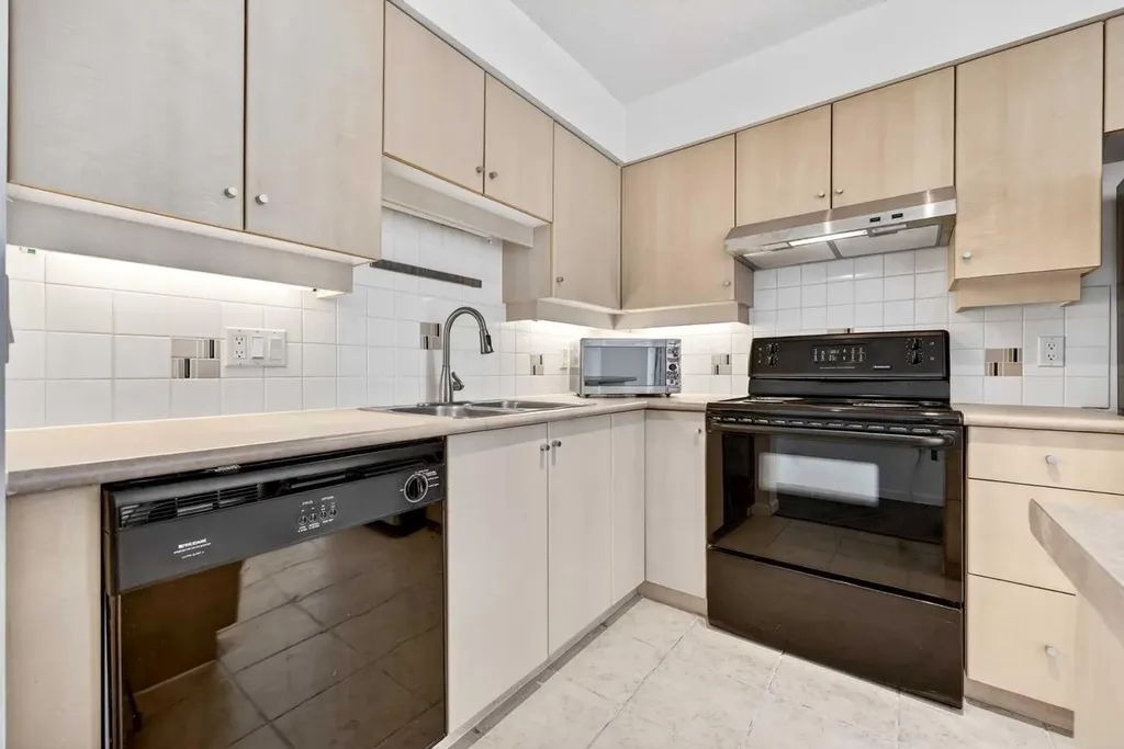 650 10 Street SW Calgary AB T2P 5G4