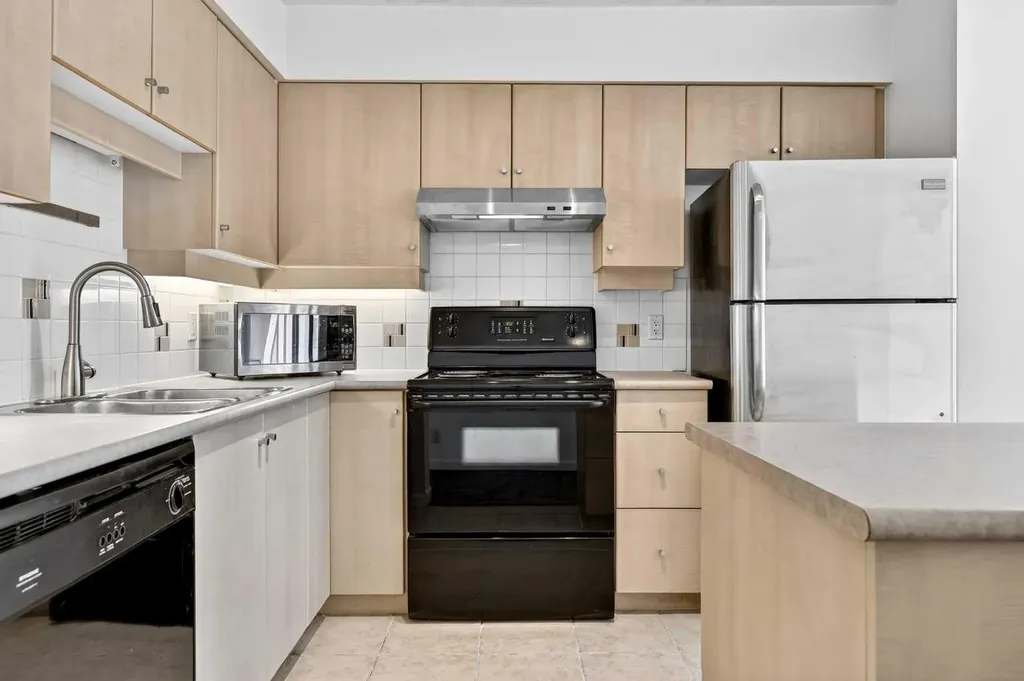 650 10 Street SW Calgary AB T2P 5G4