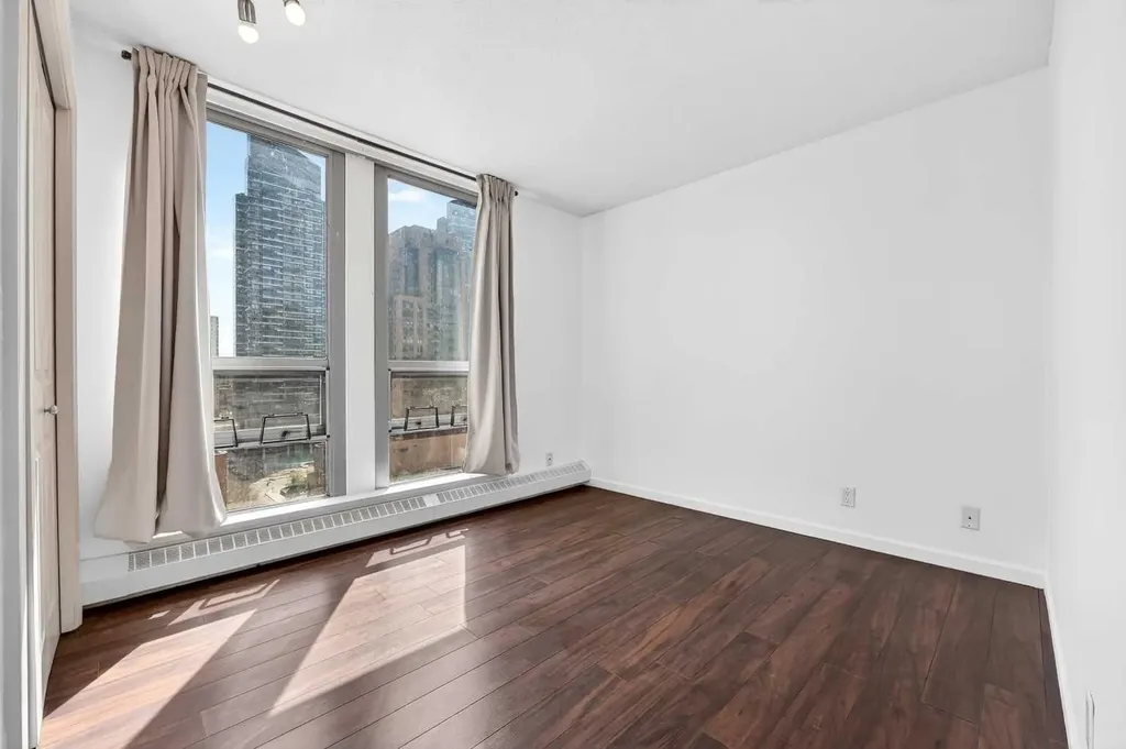 650 10 Street SW Calgary AB T2P 5G4