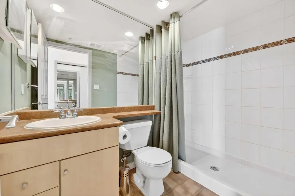 650 10 Street SW Calgary AB T2P 5G4